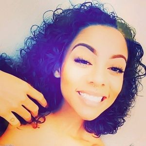 Meet your Posher, Jade